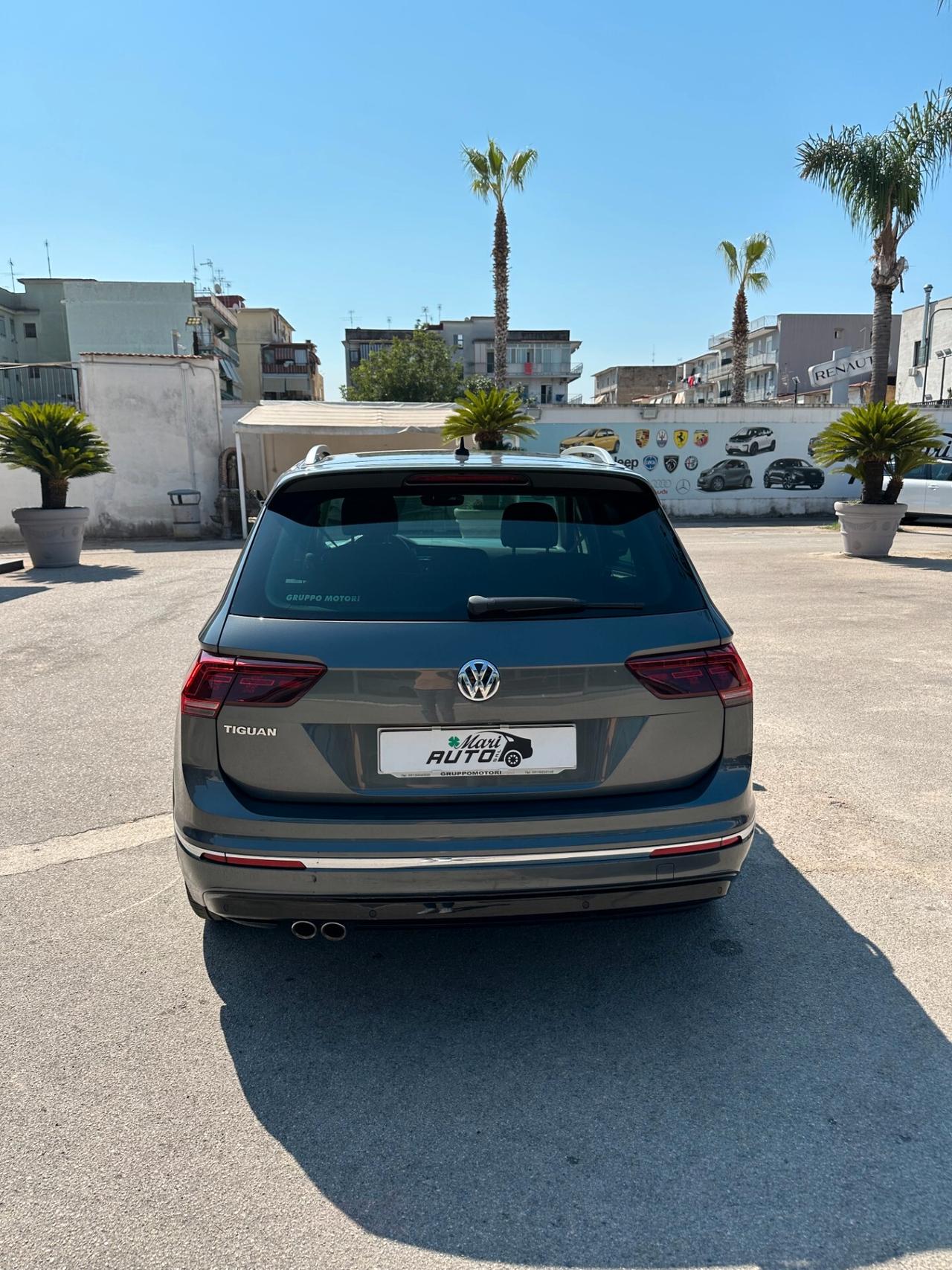 Volkswagen Tiguan 2.0 TDI SCR DSG Business BlueMotion Technology R-LINE