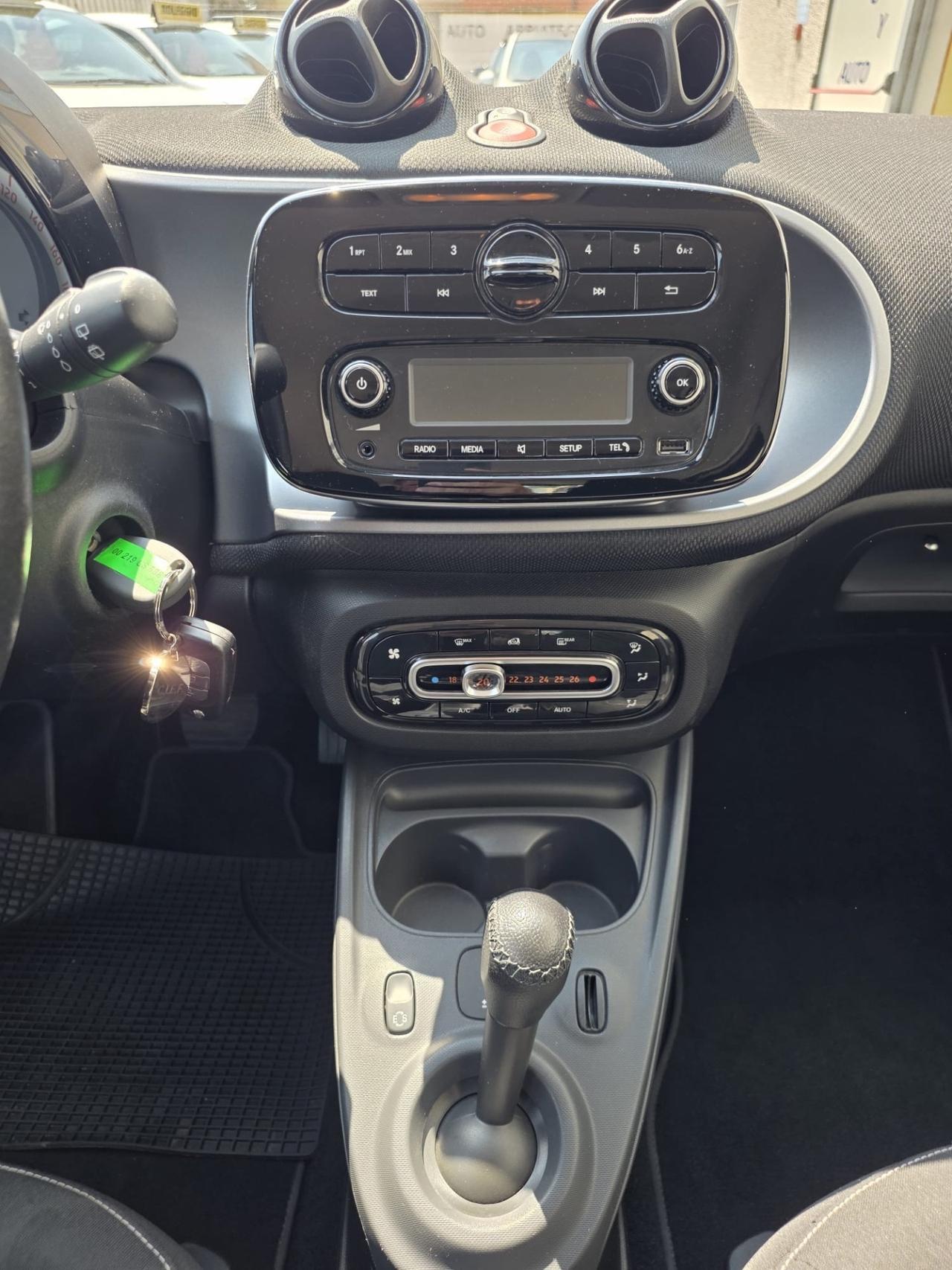 Smart ForFour 71CV,, 1.0b. AUTOMATICO solo 53.000km.