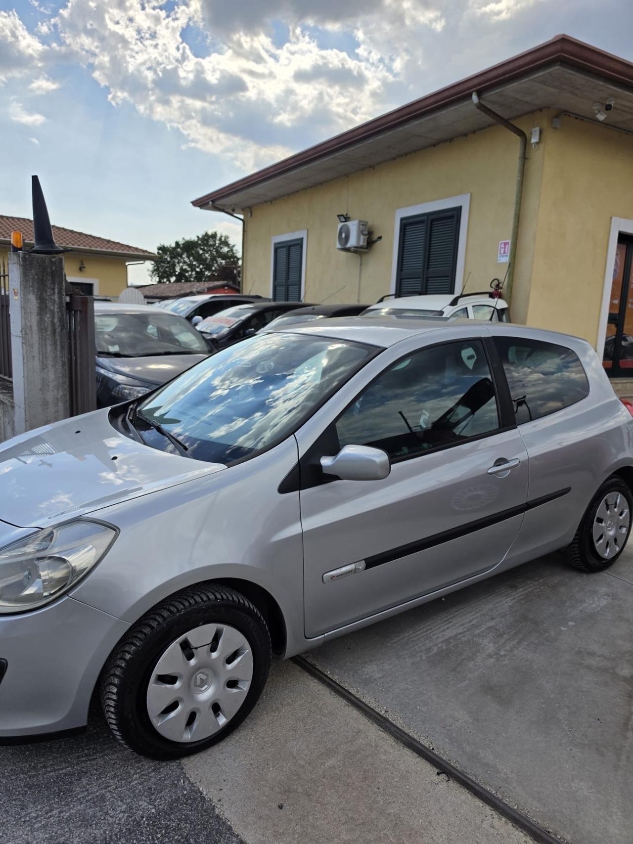 Renault Clio 1.2 16V gpl garantita 12 mesi