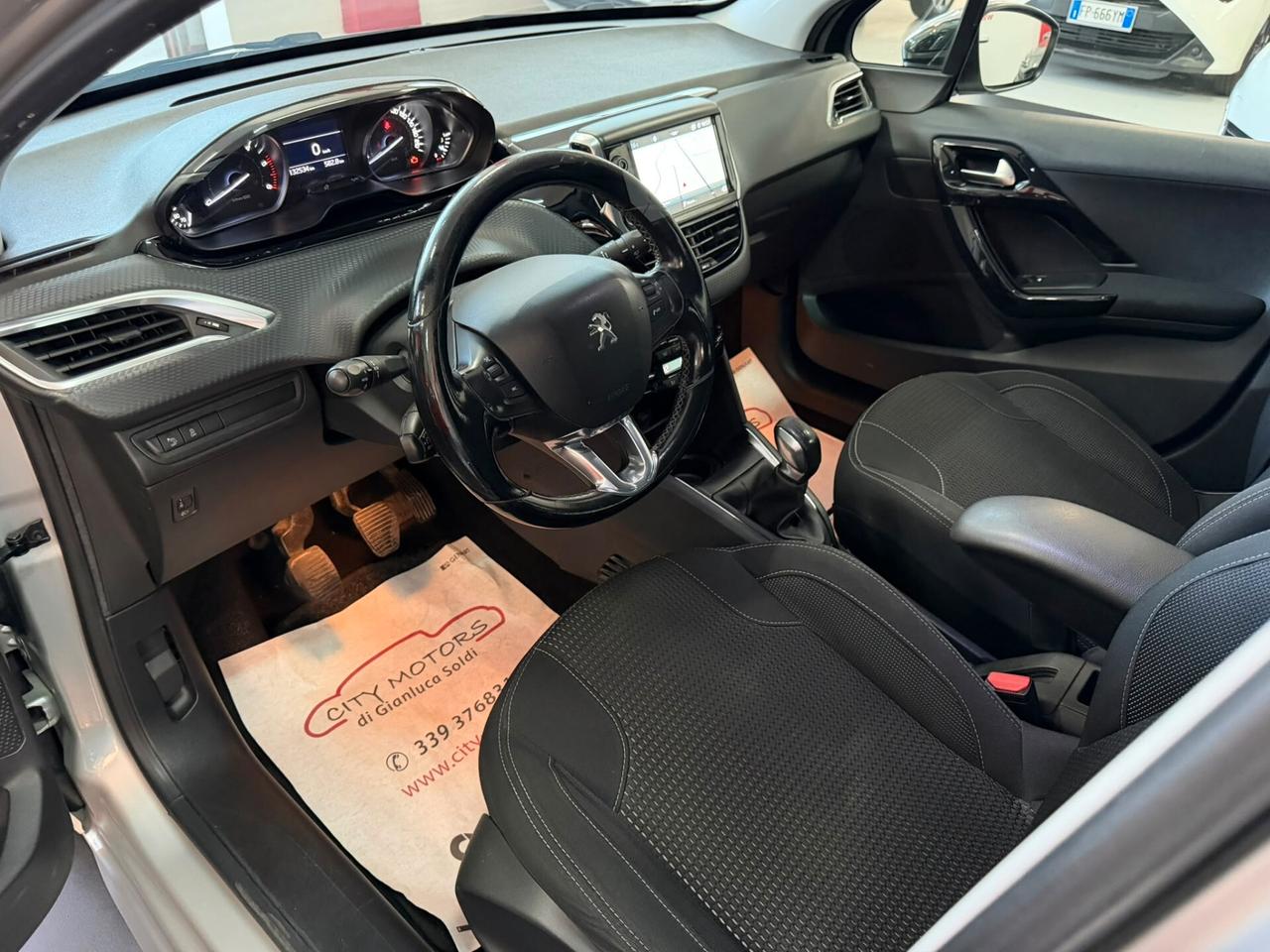 Peugeot 208 BlueHDi 75 5 porte Allure Navi