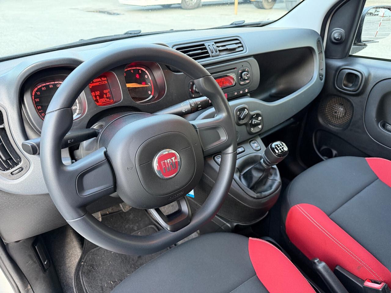 Fiat Panda 1.2 BENZINA 69CV / EURO 6 - NEOPATENTATI