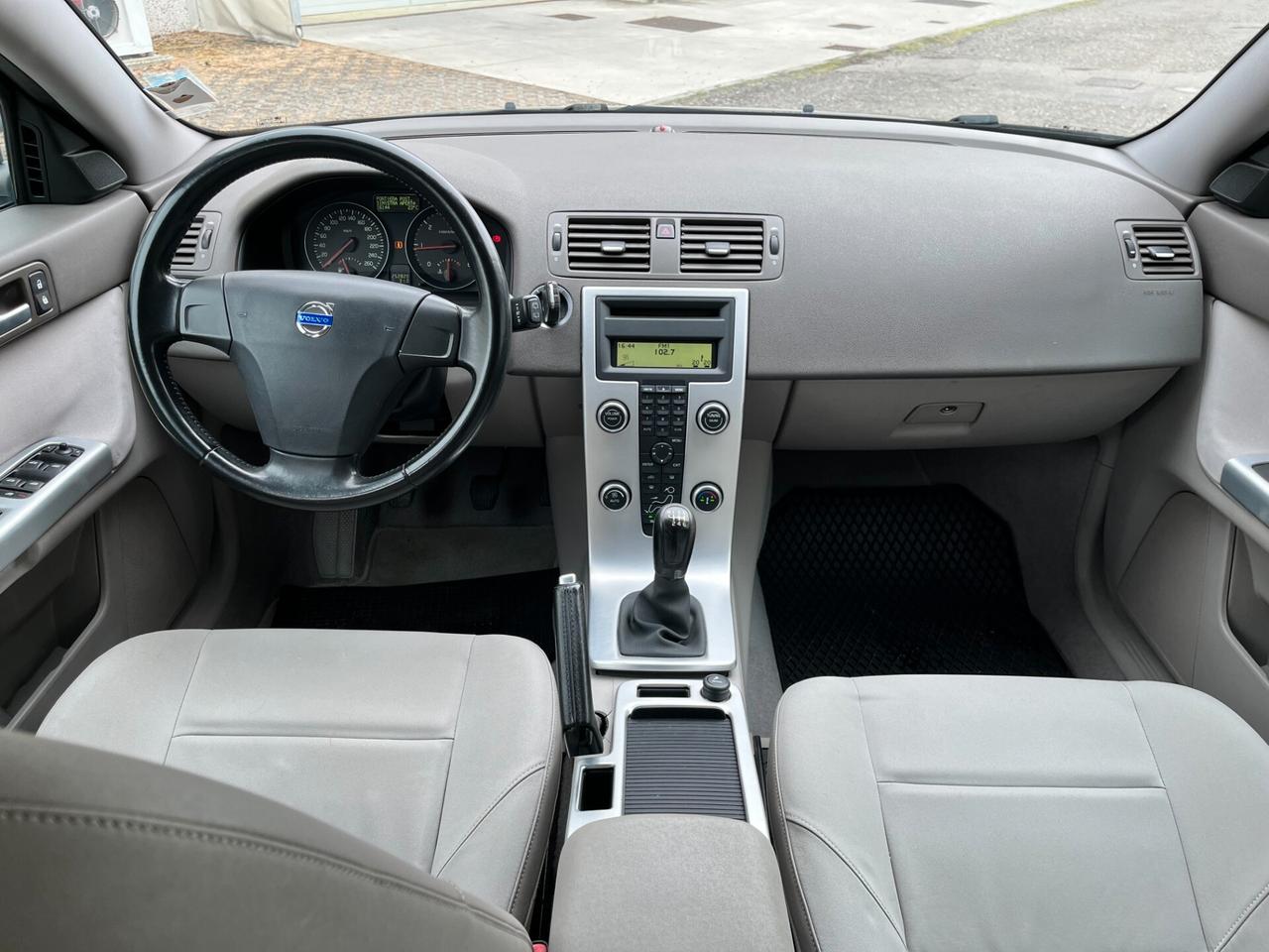 Volvo V50 D2 POLAR