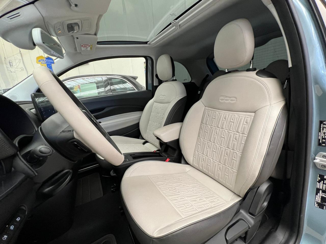 Fiat 500e 42 kWh La Prima *AUTONOMIA 320KM*