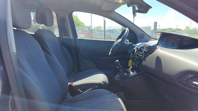 Lancia Ypsilon 1.2 69cv Silver