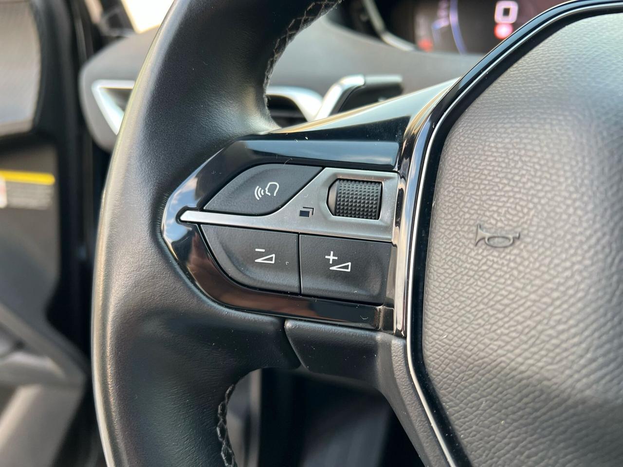 PEUGEOT 3008 1.5 BlueHDi 130CV 12\2020!!! ALLURE!!!