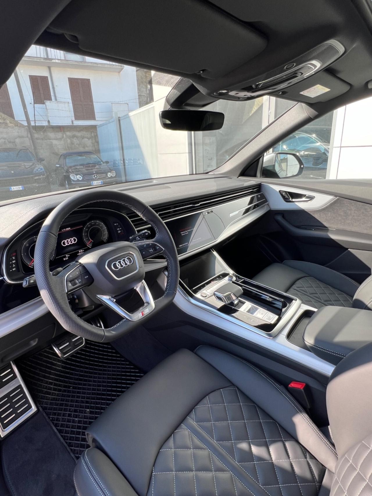 Audi Q8 SUV 50 TDI 286 CV facelift quattro S line - listino €112.000 - scontata €107.900