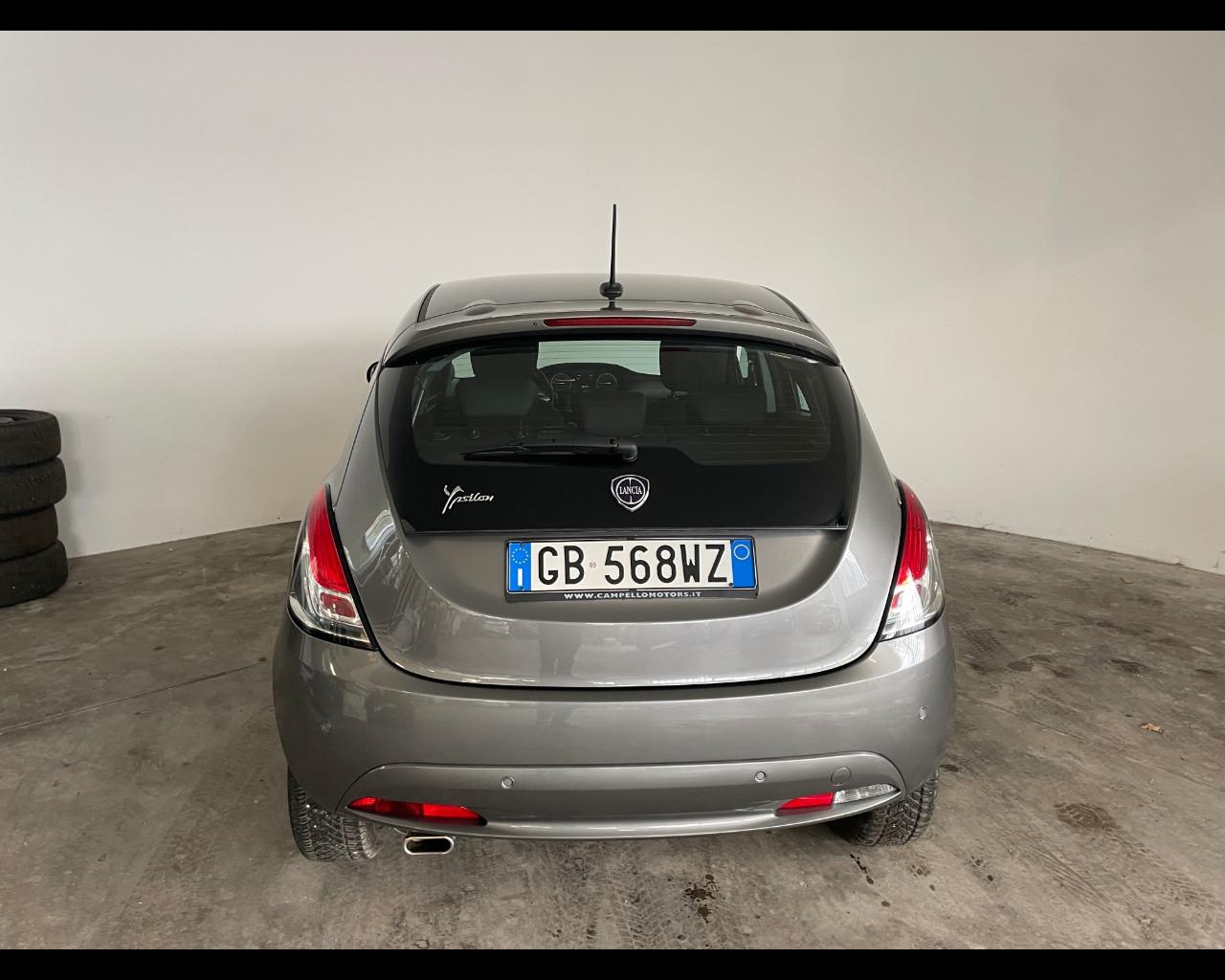 LANCIA LANCIA Ypsilon 3ª serie - Ypsilon 1.2 69 CV 5 porte GPL Ecochic Gold