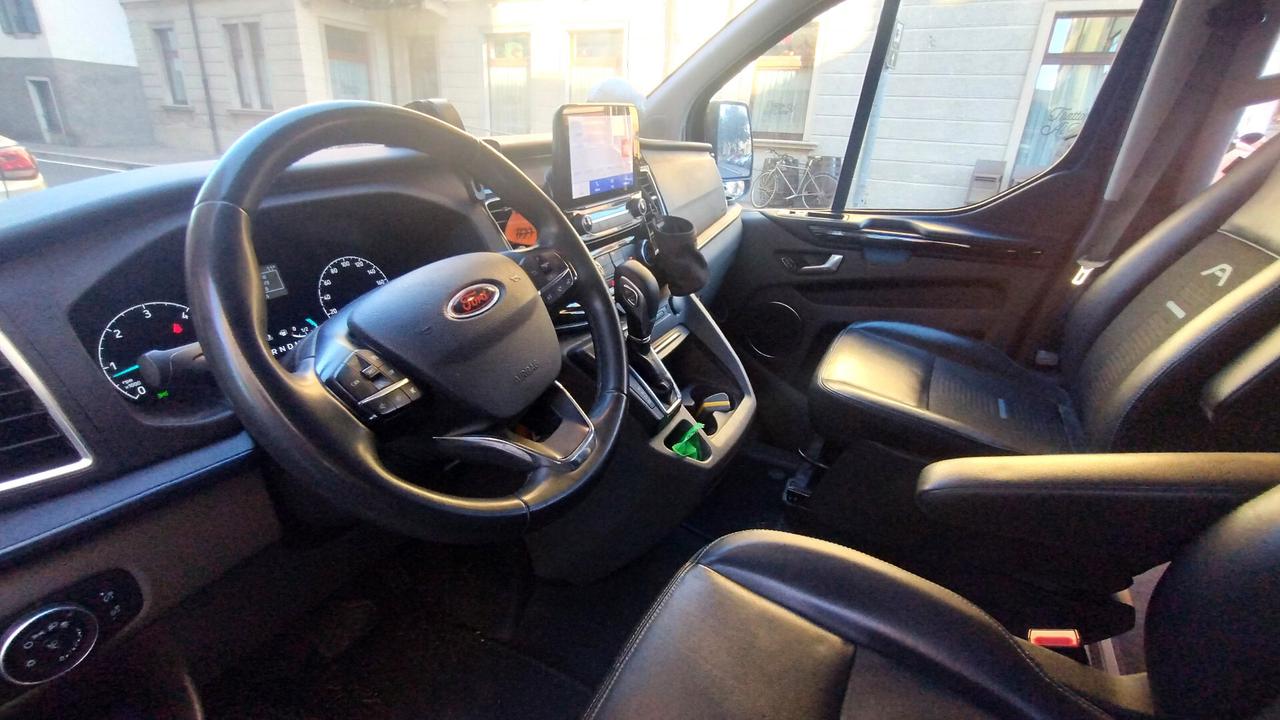 Ford Tourneo Custom 320 2.0 EcoBlue 170CV aut. PC Active