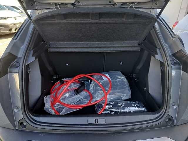 Peugeot 2008 motore elettrico 136 CV Allure