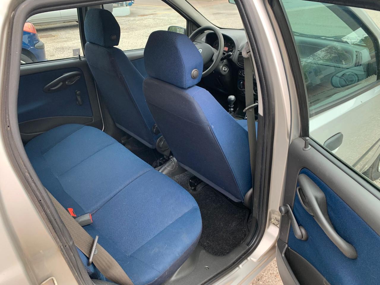 Fiat Punto 1.2 5 porte, unicoproprietario, solo km 122000