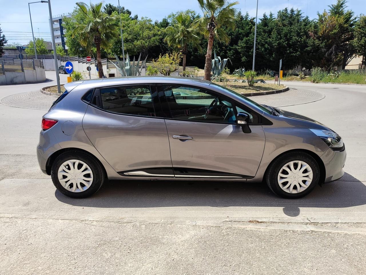 Renault Clio 1.5 dCi 8V 75CV 2015 PRONTA CONSEGNA!
