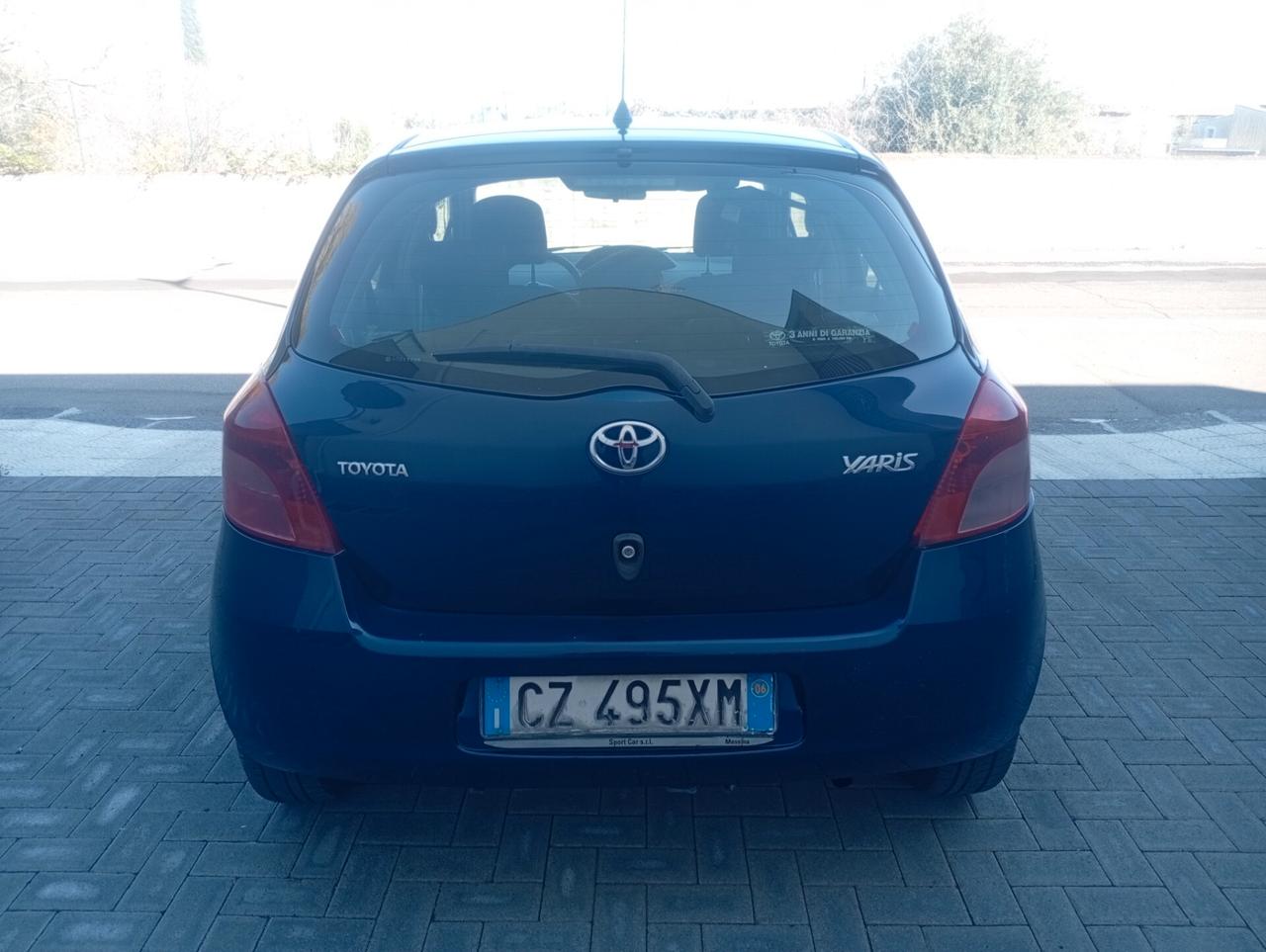 Toyota Yaris 1.0 5 porte Sol