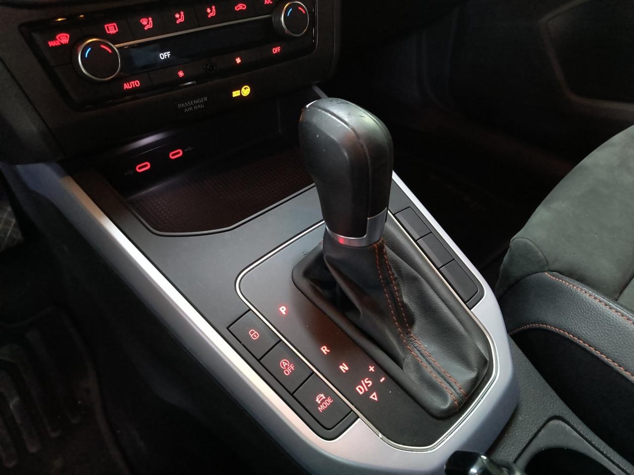 SEAT Arona 2022 - Arona 1.0 ecotsi FR 110cv dsg