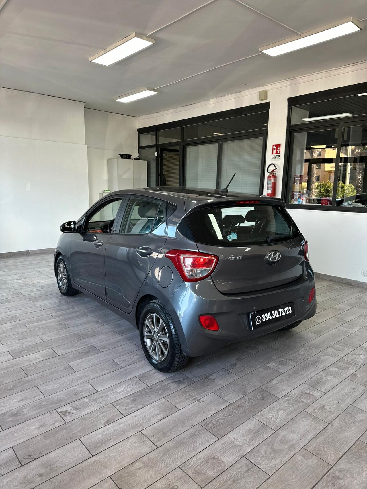 Hyundai i10 1.0 MPI Sound Edition A/T