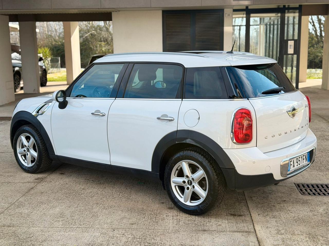 Mini Cooper D Countryman 1.6 adatta a neopatentati 2015
