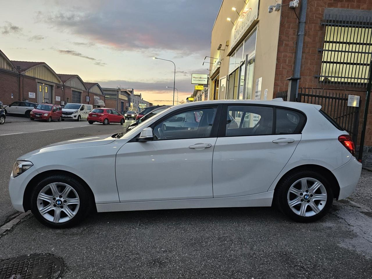 Bmw 116d 115cv Joy*Clima*Cerchi*PDC*Unipro*Euro5*