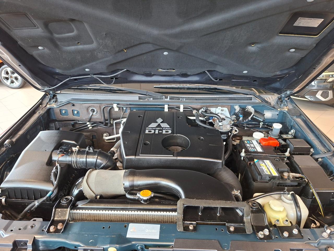 Mitsubishi Pajero 3.2 DI-D 16V 3p. Invite