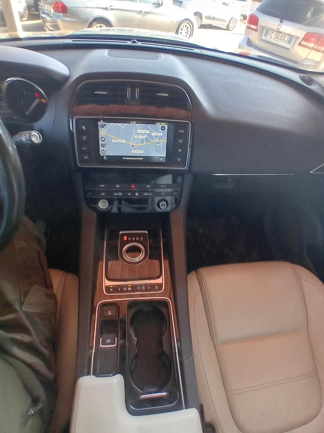 Jaguar F-Pace 2.0 D 180 CV aut. Prestige finanzio
