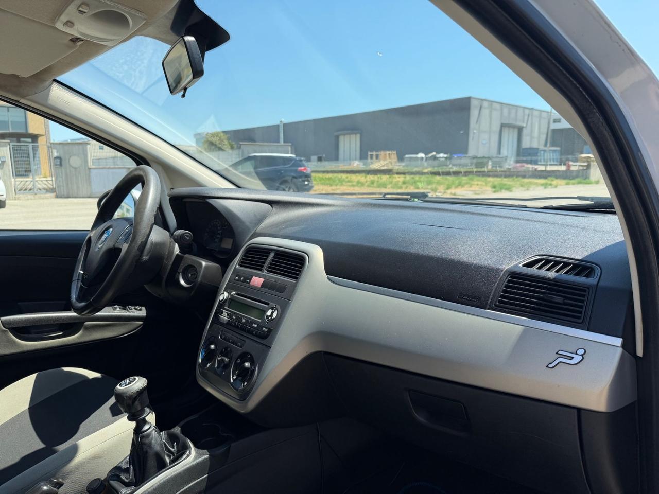 Fiat Grande Punto Fun 153000 KM