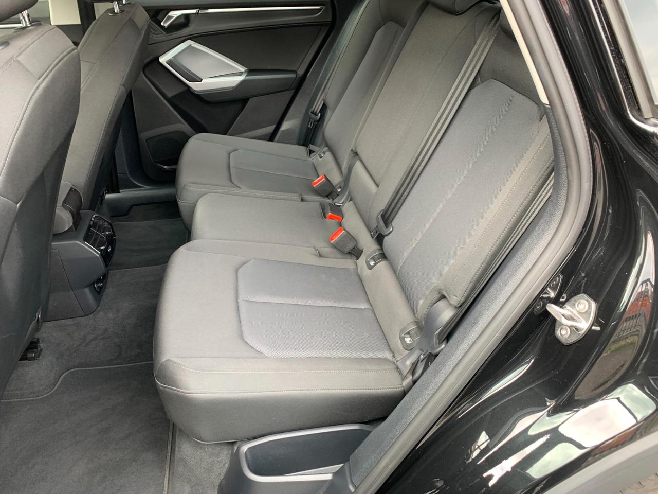 Audi Q3 35 TFSI S tronic Business