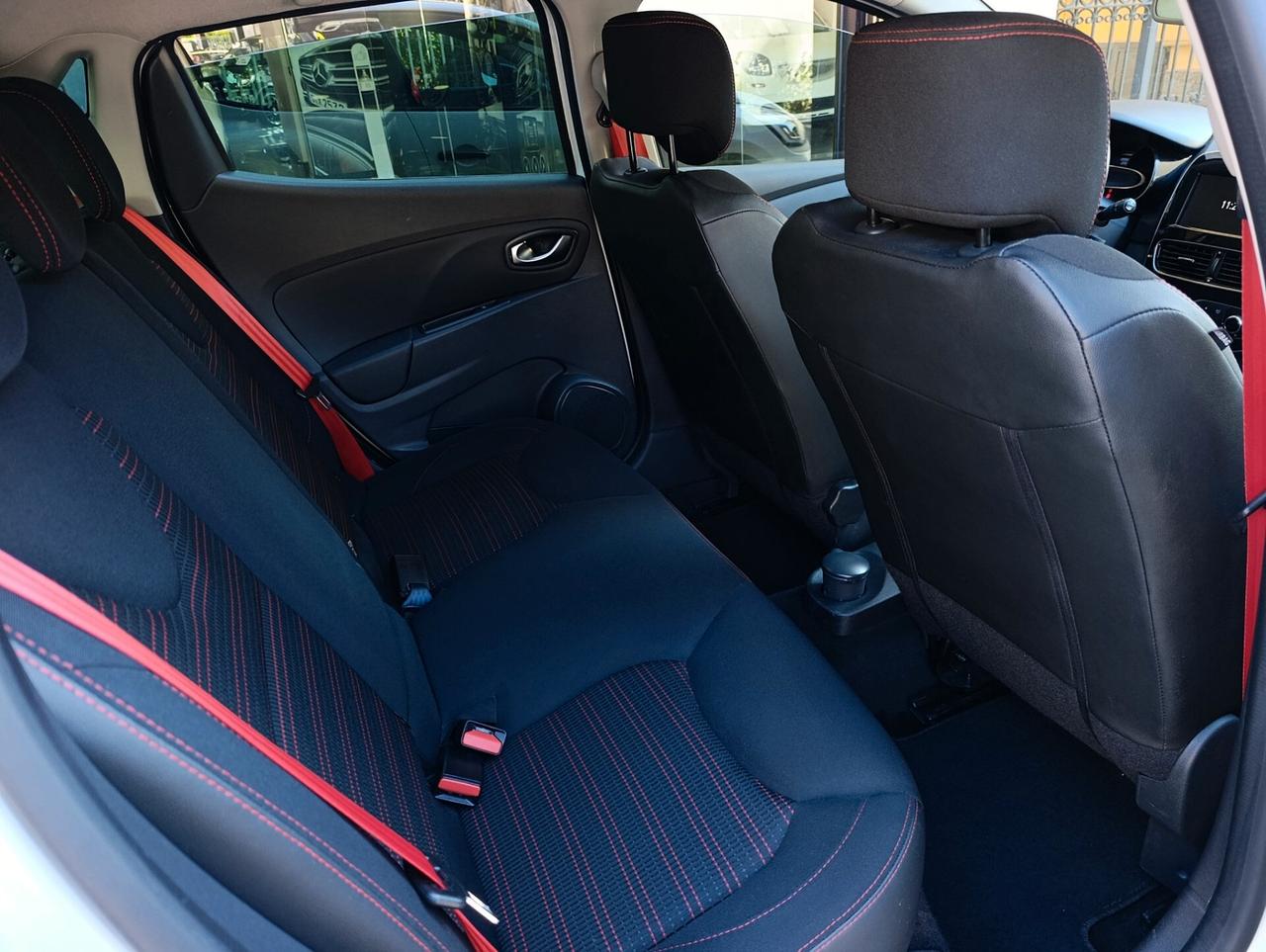 Renault Clio TCe 220CV EDC 5 porte Energy R.S. Trophy