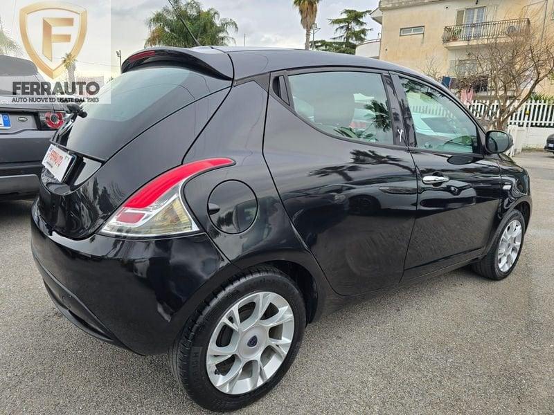 Lancia Ypsilon 0.9 TwinAir 85 CV 5 porte S&S DFN Gold