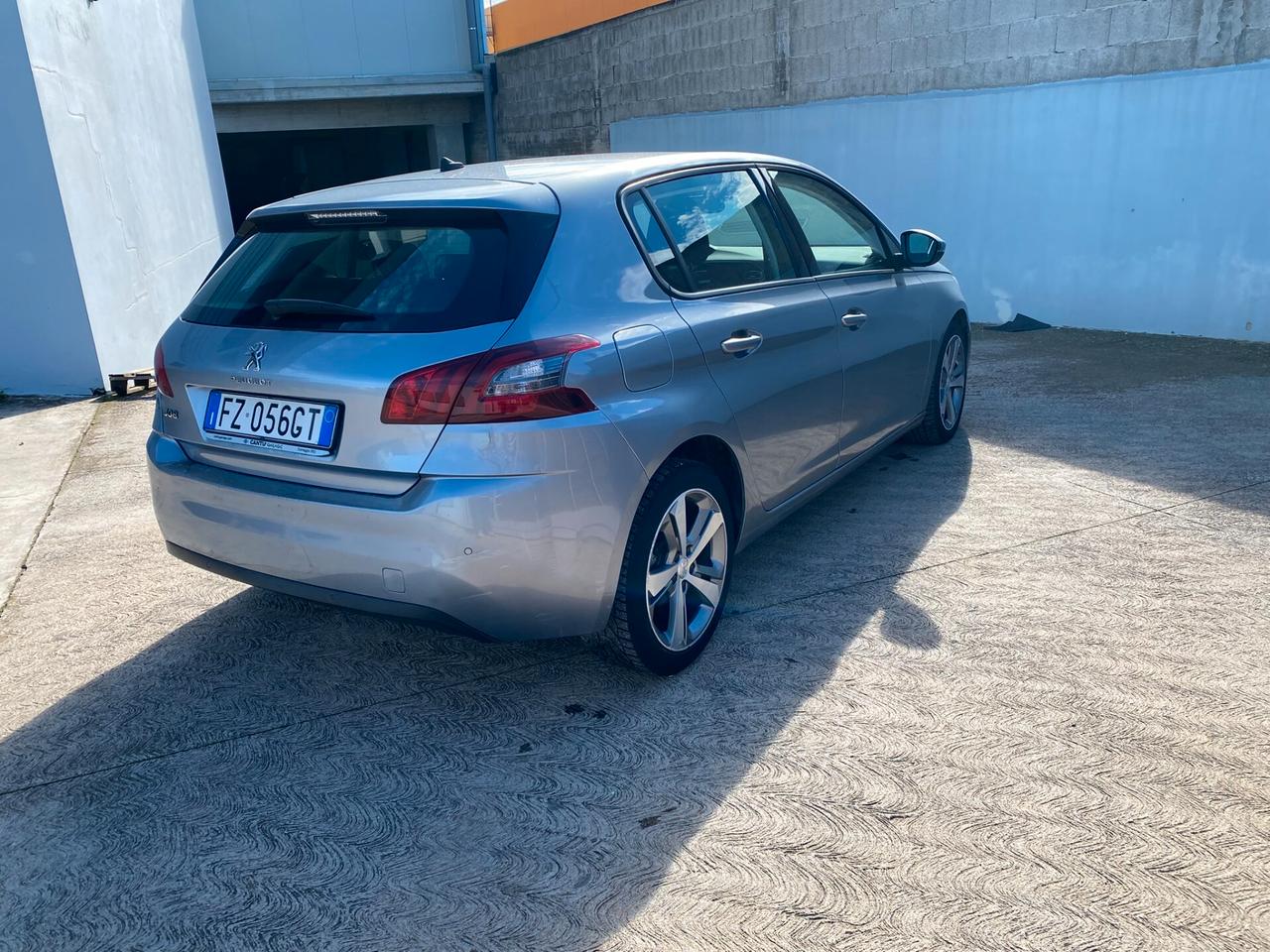 Peugeot 308 1.5 BLUEHDI 130CV | 2019