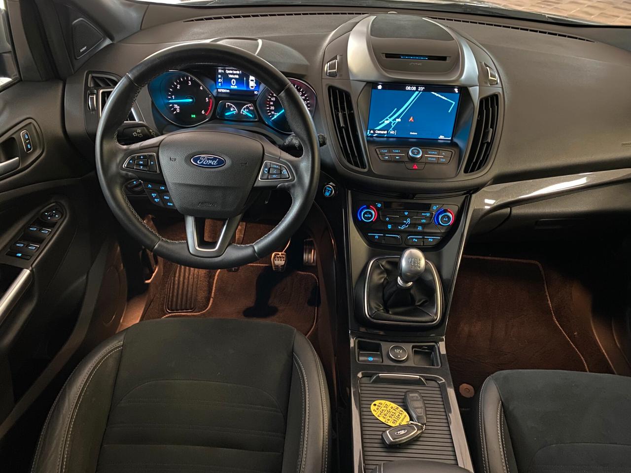 Ford Kuga 1.5 TDCI 120 CV 2WD ST-Line