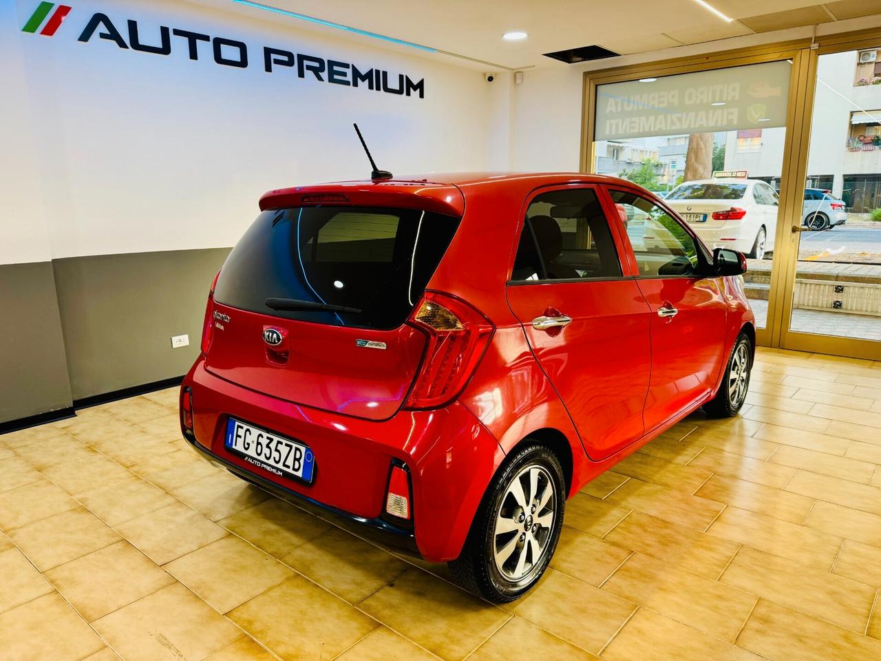 Kia Picanto 1.0 5p. NAVI / R-Camera / Touch