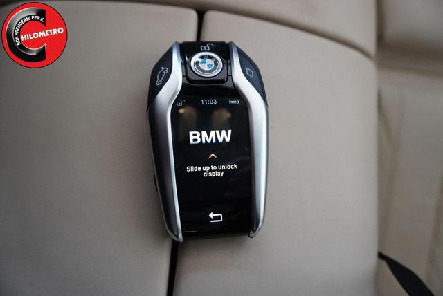 BMW 740 e Eccelsa (326 CV phev )