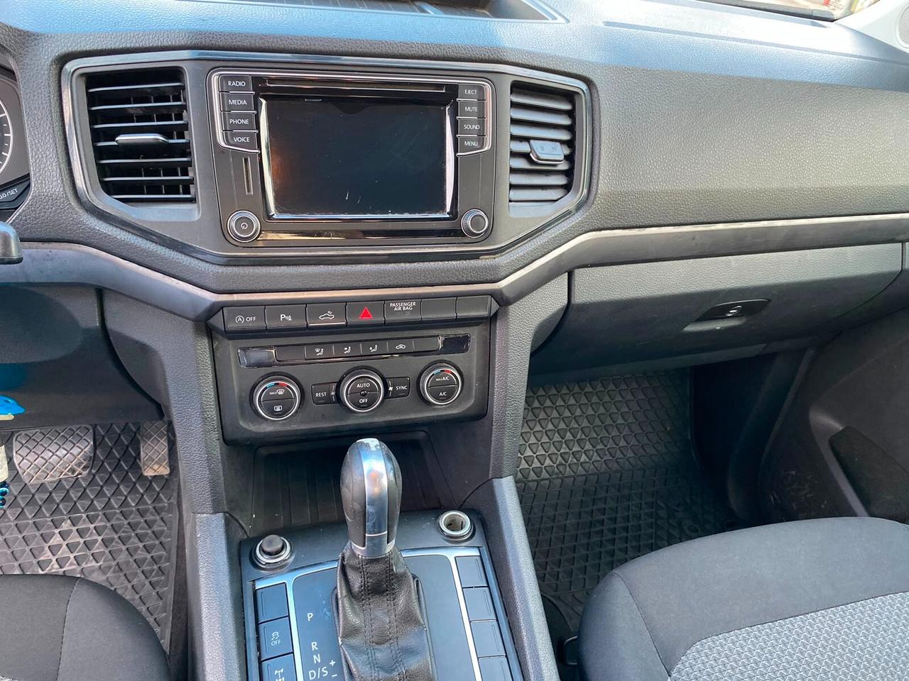 Volkswagen Amarok 3.0 V6 TDI 4MOTION BMT permanente aut. DC Comfortline