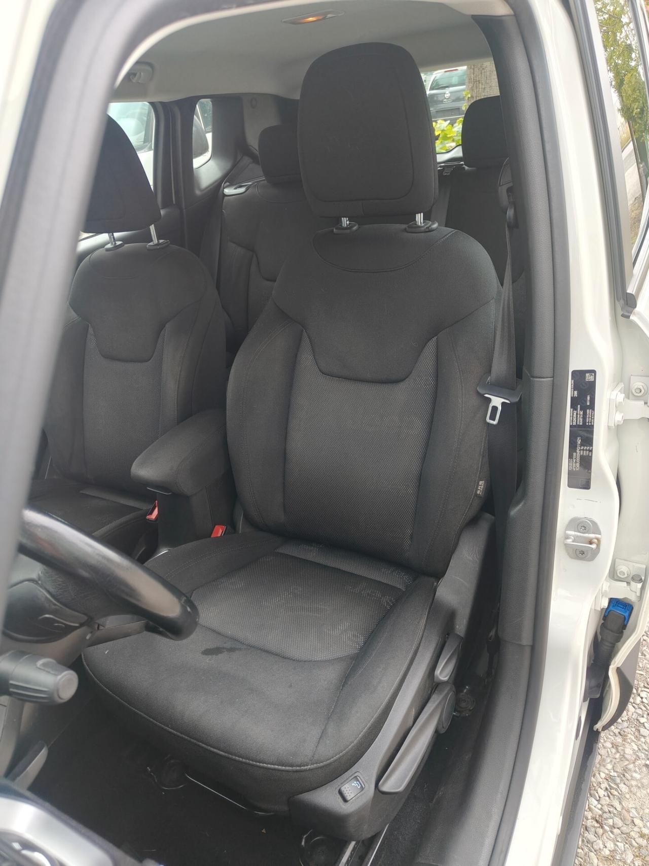 Jeep Renegade 1.6 E-TorQ EVO Longitude