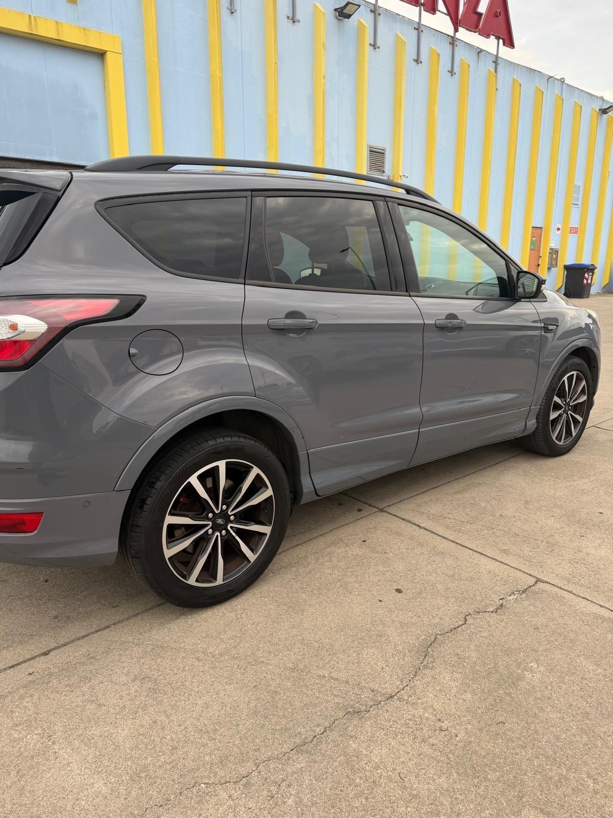 Ford Kuga 2.0 TDCI 120 CV S&S 2WD Powershift ST-Line