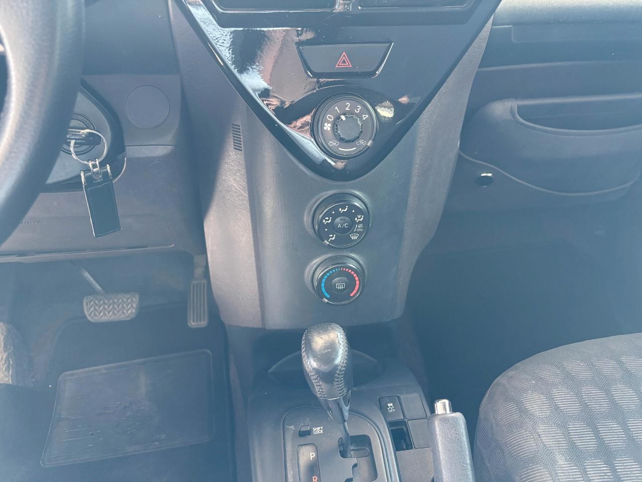 Toyota iQ 1.0 Multidrive