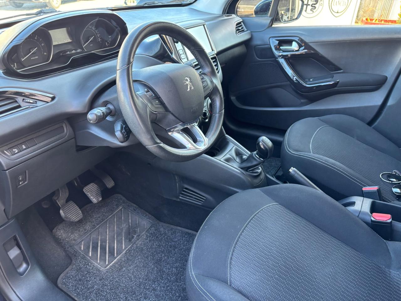 Peugeot 208 BlueHDi 75 5 porte Allure