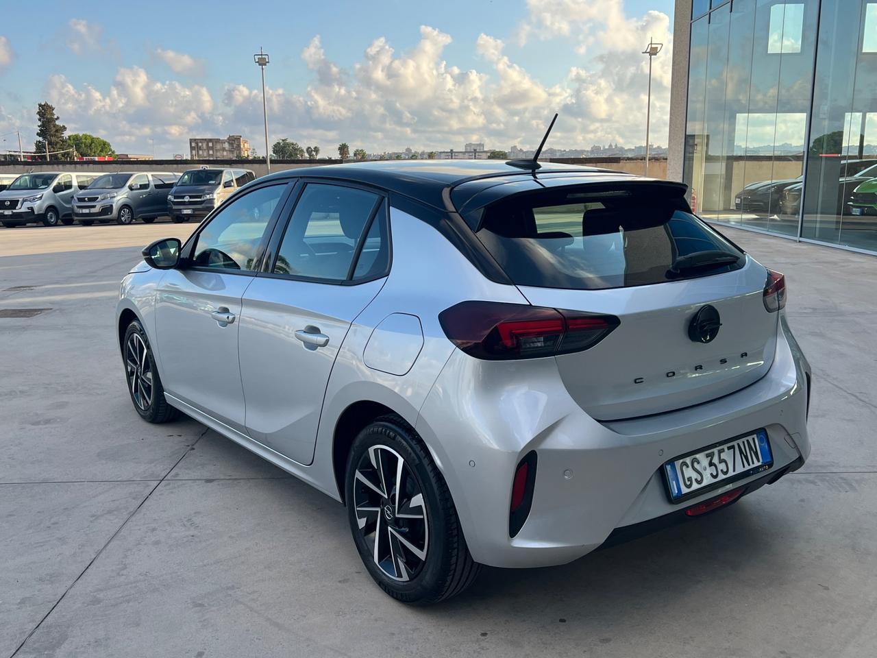 Opel Corsa 1.2 GS 75CV - possibilità noleggio no scoring
