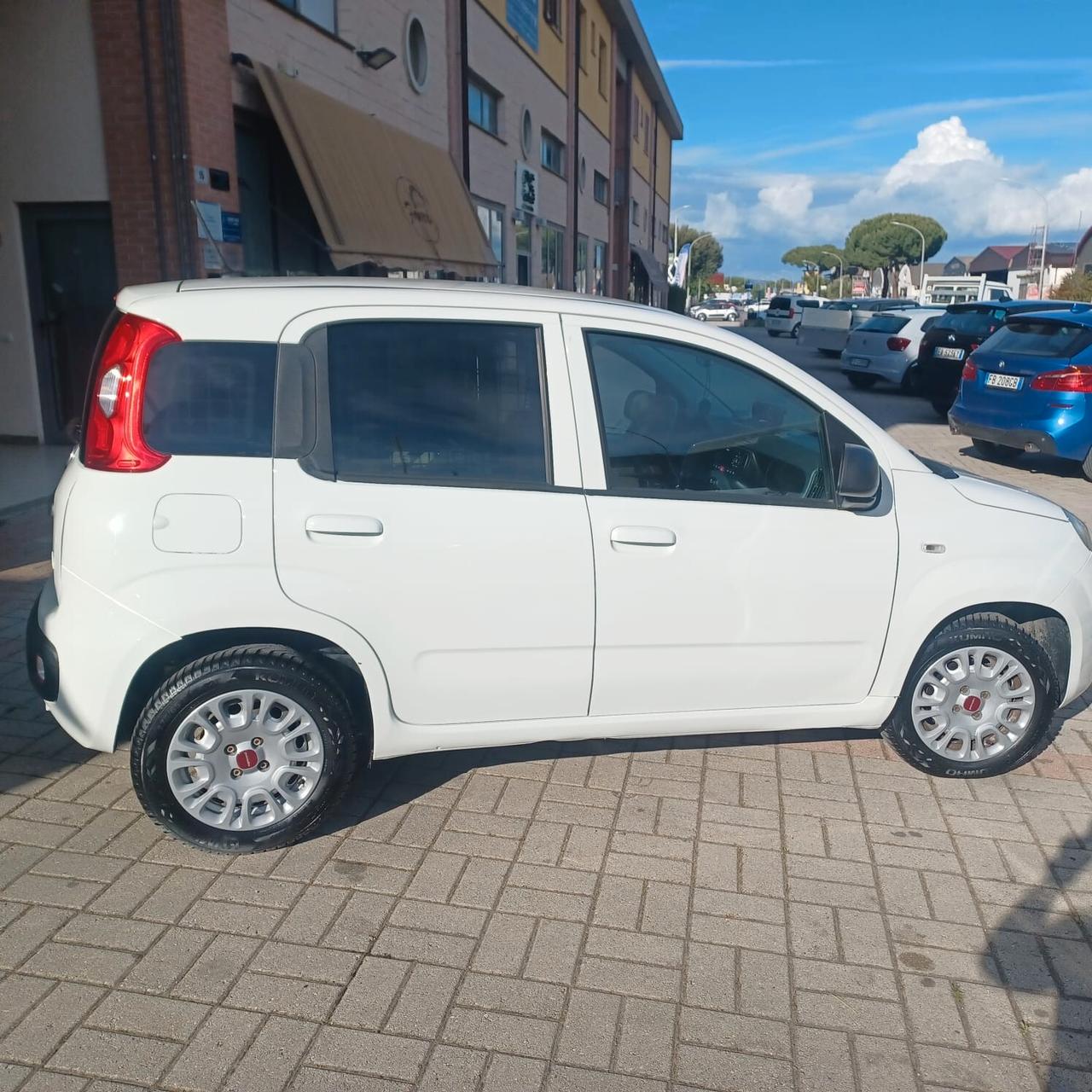 35188KM FIAT PANDA VAN 1.0 HYBRID IVA ESPOSTA