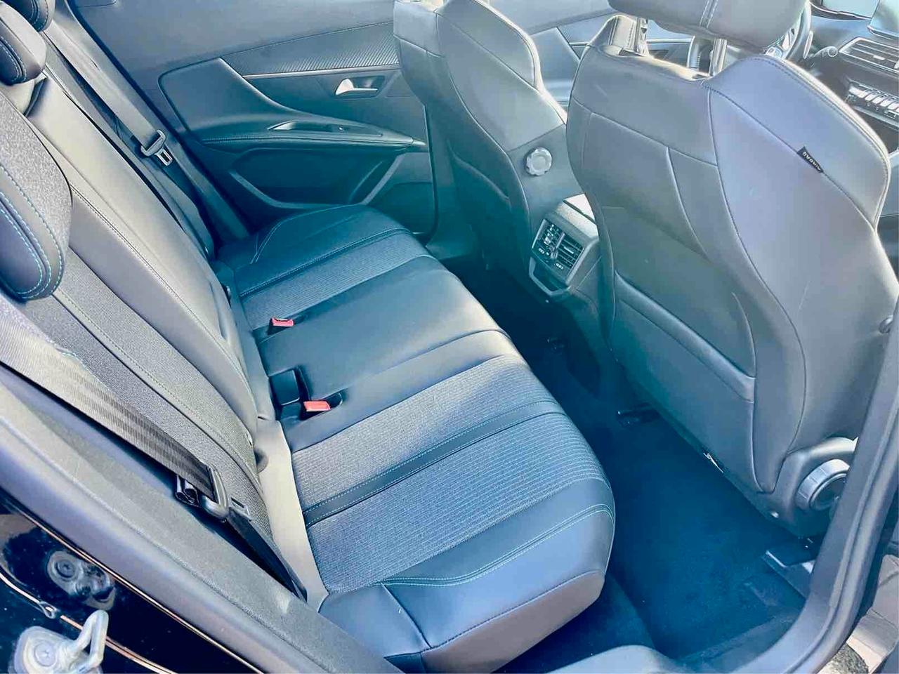 Peugeot 3008 BlueHDi 130 S&S EAT8 Allure Pack