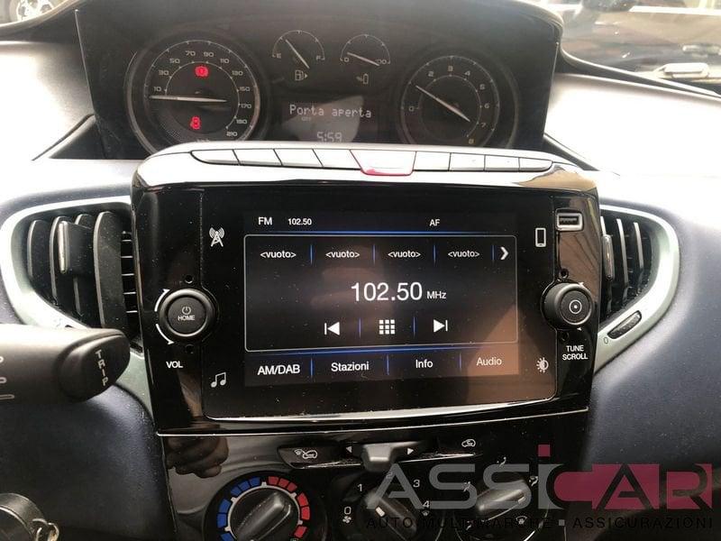 Lancia Ypsilon 1.0 FireFly 5 porte S&S Hybrid Platino