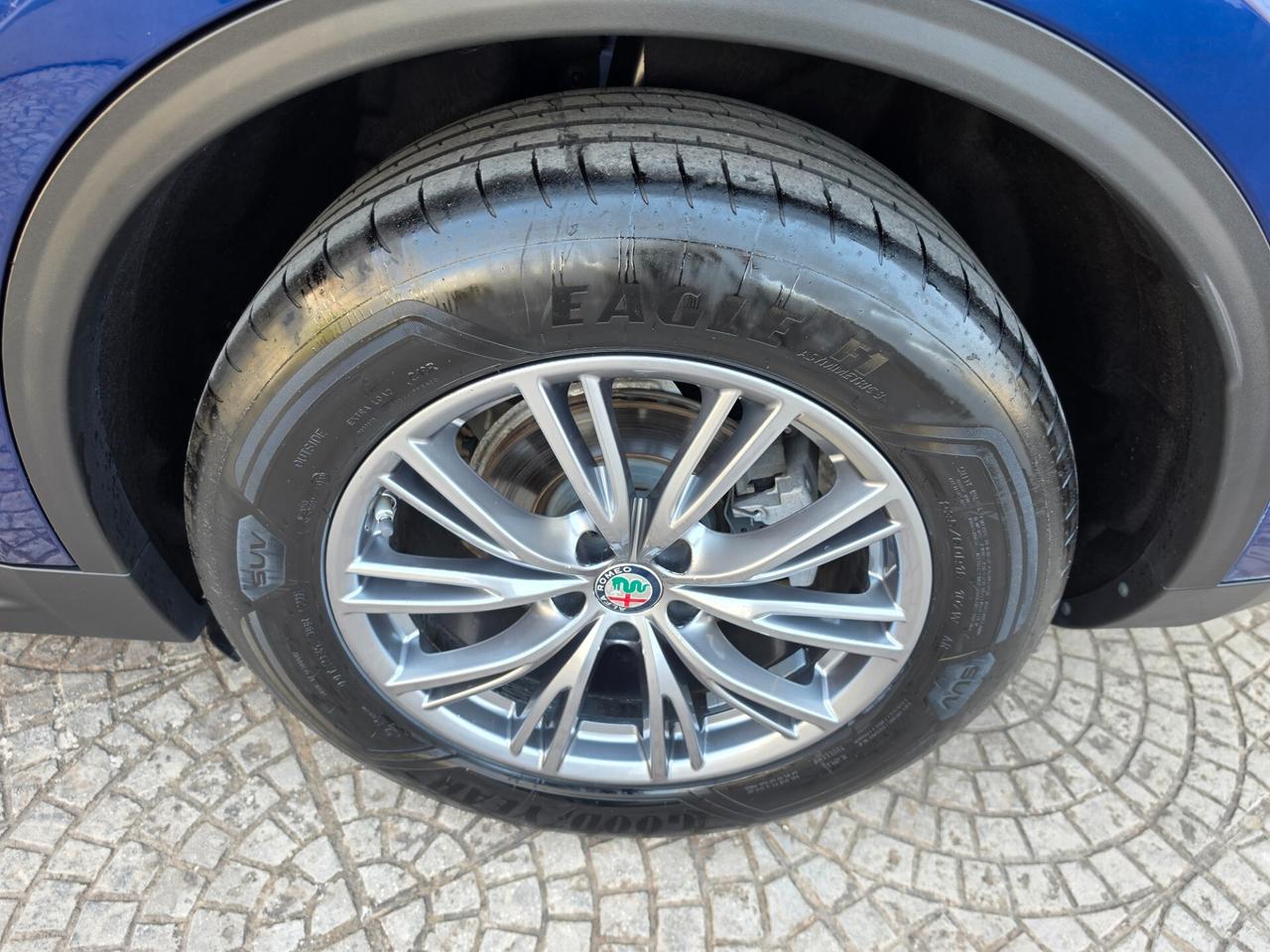 Alfa Romeo Stelvio 2.2 Turbodiesel 160 CV AT8 RWD Super