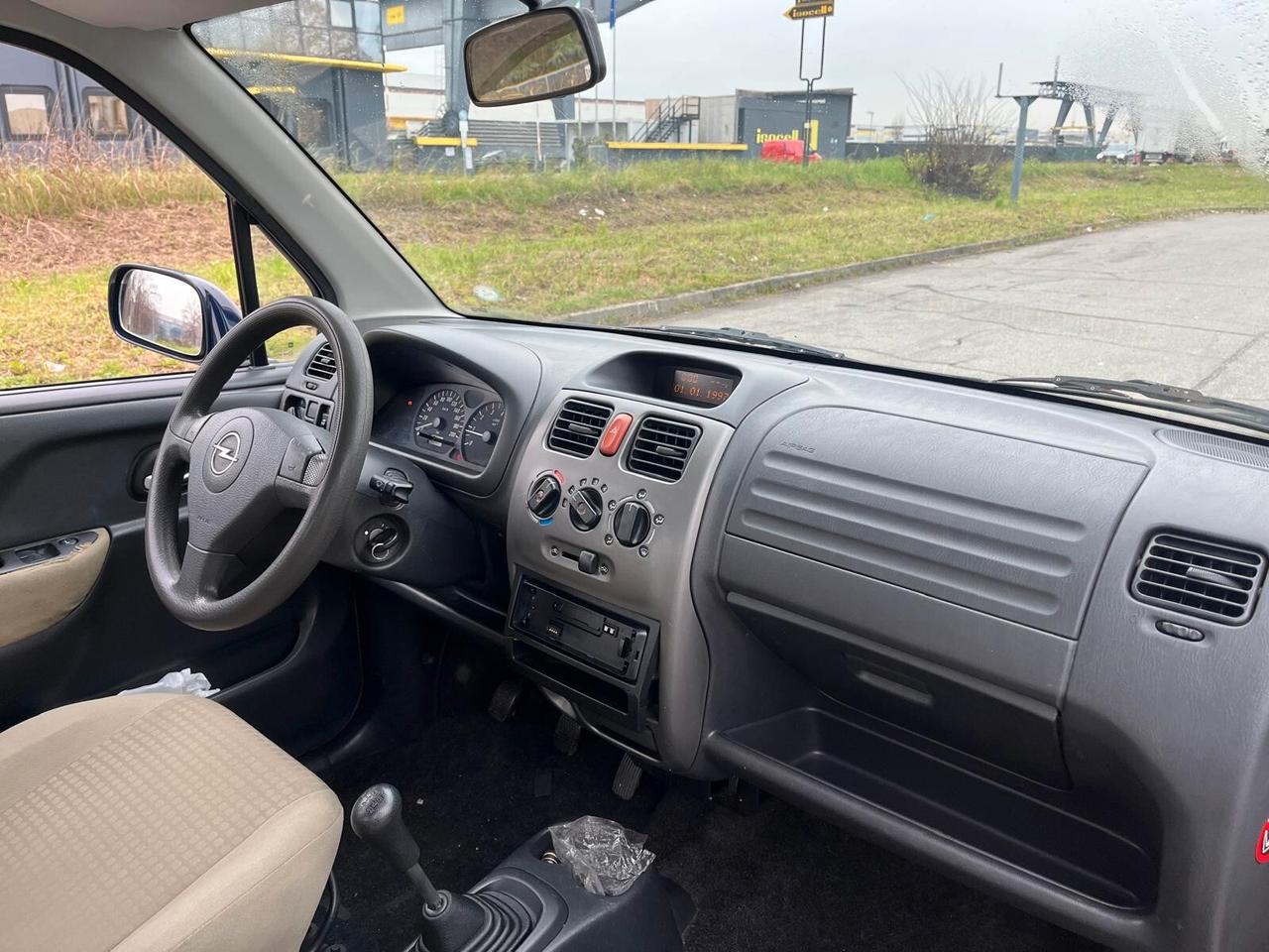 Opel Agila 1.0 12V Club