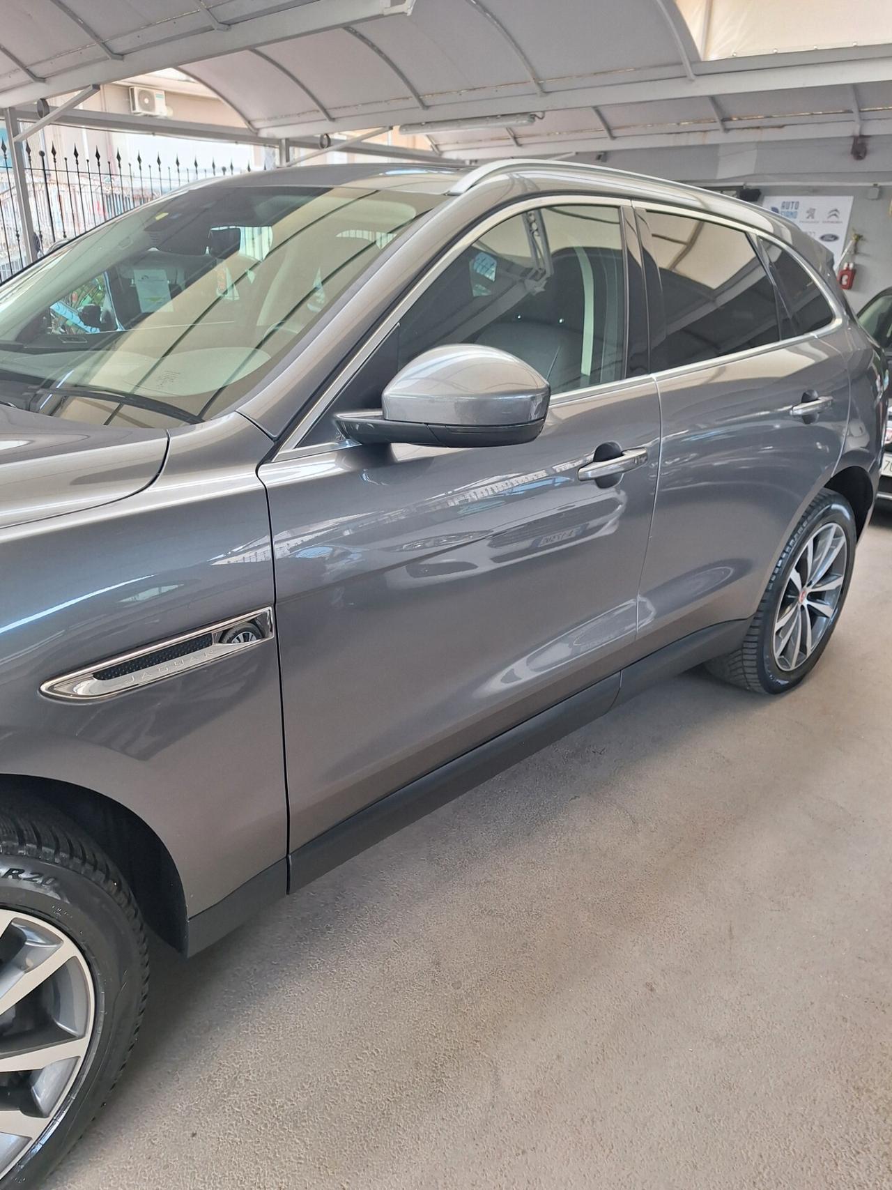 Jaguar F-Pace 2.0 D 240 CV AWD aut. Portfolio Tetto Panor Apribile