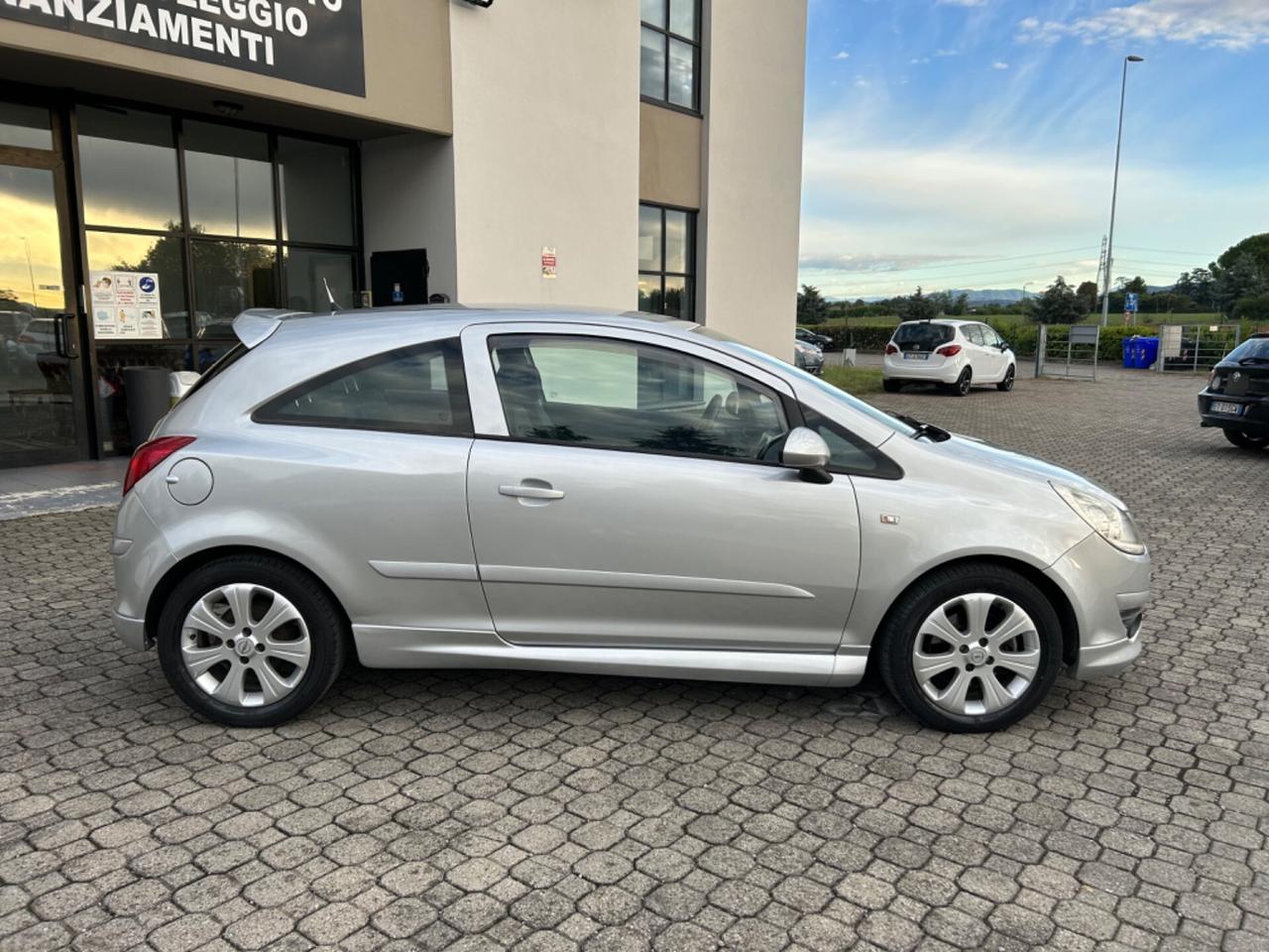 Opel Corsa 1.3 CDTI 3P.|NEOPATENTATI