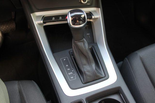 AUDI Q3 35 TDI Business
