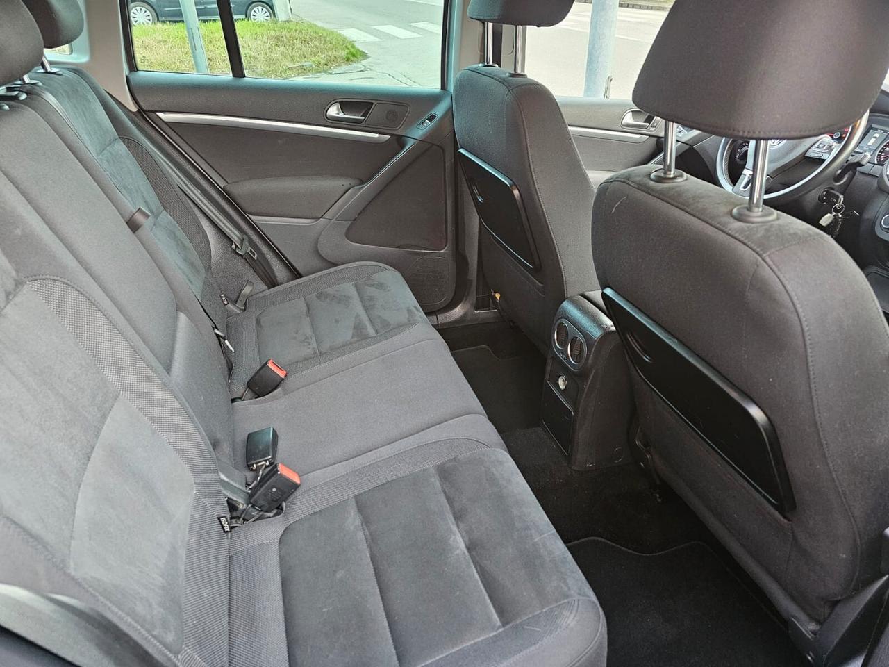 Volkswagen Tiguan 2.0 TDI 140cv 4Motion DSG*Navi*Pdc*Euro5*