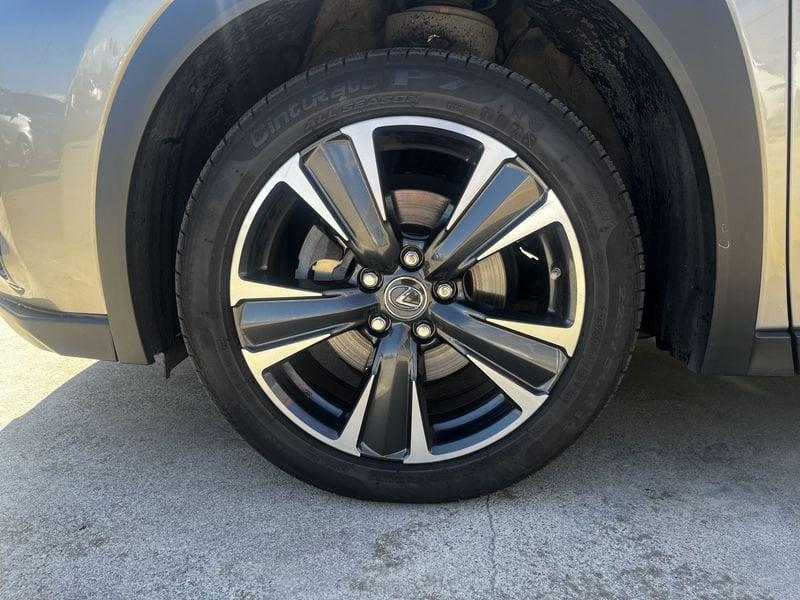 Lexus UX 250h 2.0 Luxury 4wd cvt