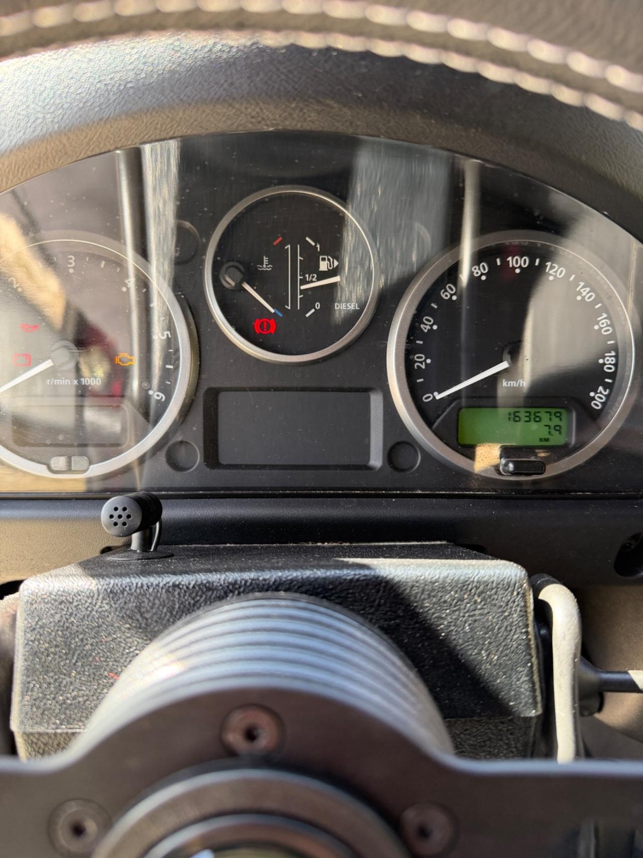 Land Rover Defender 90 2.2 TD4 IBRIDA