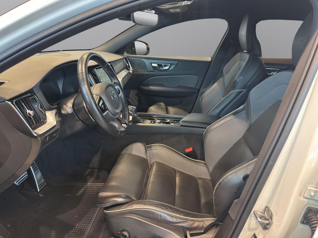 Volvo V60 2.0 d4 R-design awd geartronic my20