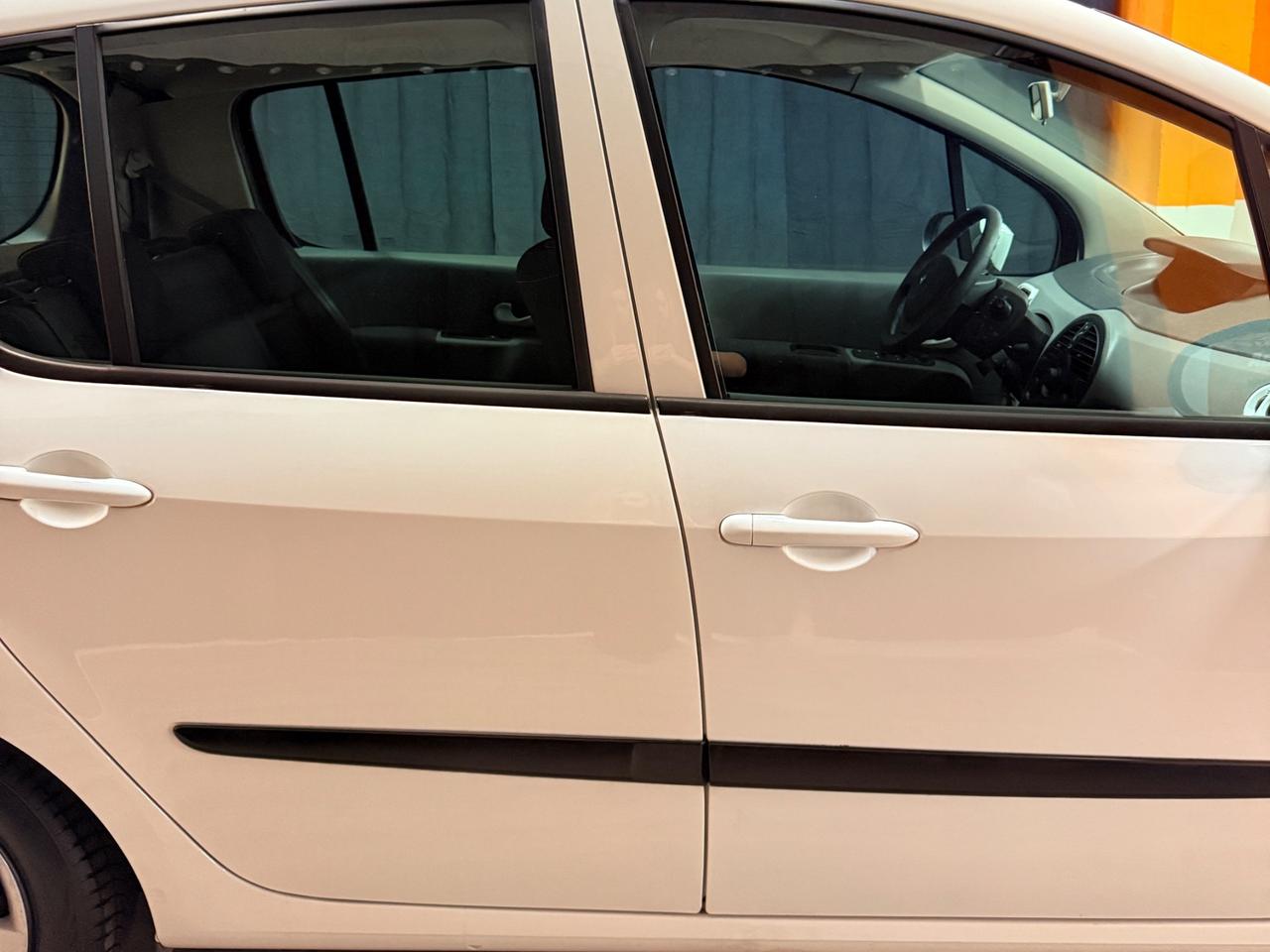 STRAORDINARIA RENAULT MODUS CON SOLI 25.168 KM