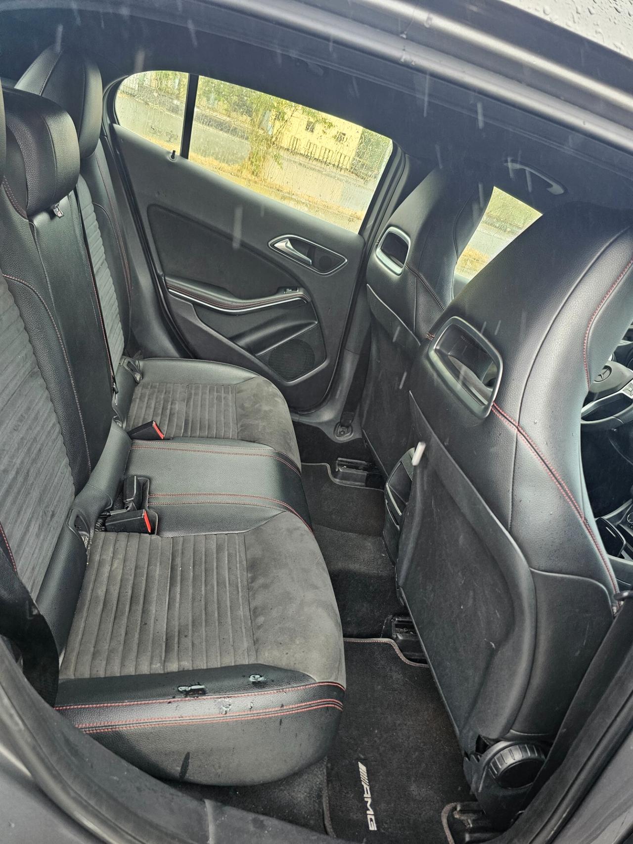 Mercedes-benz GLA 200d Automatic 4Matic Premium AMG